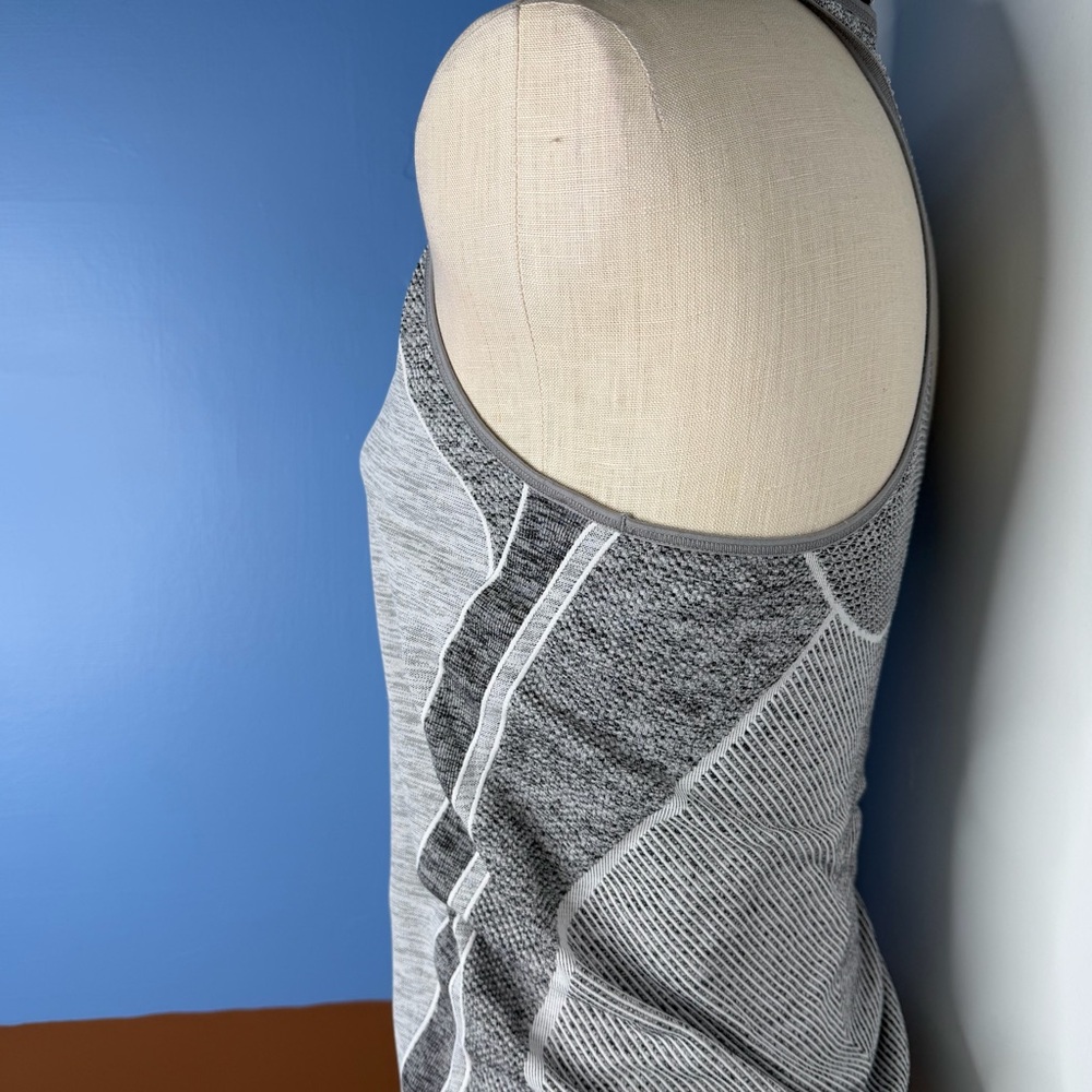 Athleta Agile Grey Colorblock Racerback Workout Tank Large - Picture 3 of 6